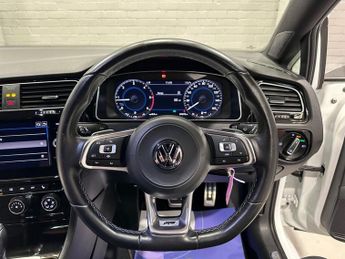 VOLKSWAGEN GOLF 2.0 TDI R-Line Hatchback 5dr Diesel DSG Euro 6 (s/s) (150 ps)