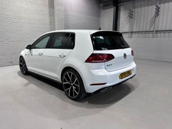 VOLKSWAGEN GOLF 2.0 TDI R-Line Hatchback 5dr Diesel DSG Euro 6 (s/s) (150 ps)