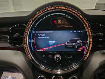 MINI Electric Hatch Cooper SE 32.6kWh Level 3 Hatchback 3dr Electric Auto (184 ps)