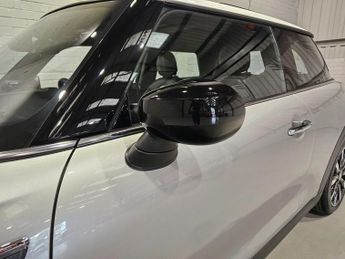 MINI Electric Hatch Cooper SE 32.6kWh Level 3 Hatchback 3dr Electric Auto (184 ps)