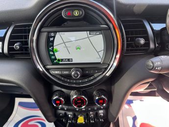 MINI Electric Hatch Cooper SE 32.6kWh Level 2 Hatchback 3dr Electric Auto (184 ps)