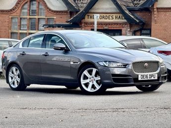 JAGUAR XE 2.0d Portfolio Saloon 4dr Diesel Auto AWD Euro 6 (s/s) (180 ps)