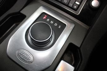 LAND ROVER DISCOVERY 4 3.0 SD V6 HSE SUV 5dr Diesel Auto 4WD Euro 6 (s/s) (256 bhp)