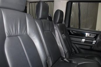 LAND ROVER DISCOVERY 4 3.0 SD V6 HSE SUV 5dr Diesel Auto 4WD Euro 6 (s/s) (256 bhp)