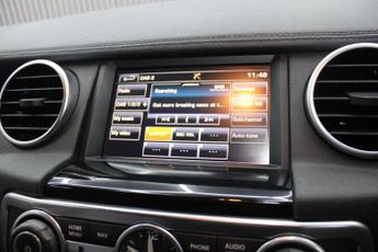 LAND ROVER DISCOVERY 4 3.0 SD V6 HSE SUV 5dr Diesel Auto 4WD Euro 6 (s/s) (256 bhp)