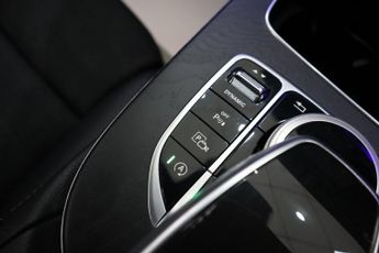 MERCEDES-BENZ E-CLASS 2.0 E220d AMG Line (Premium) Coupe 2dr Diesel G-Tronic+ 4MATIC E