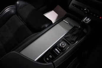 VOLVO XC90 2.0 D5 PowerPulse R-Design SUV 5dr Diesel Auto 4WD Euro 6 (s/s) 