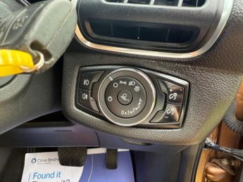 FORD B-MAX 1.6 Titanium MPV 5dr Petrol Powershift Euro 5 (105 ps)