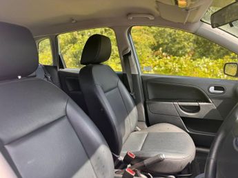 FORD FIESTA 1.6 Ghia Hatchback 5dr Petrol Automatic (176 g/km, 99 bhp)