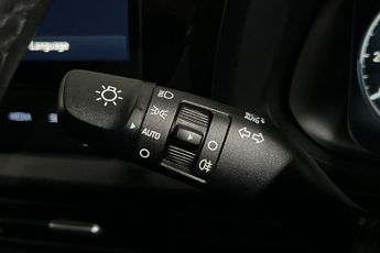HYUNDAI BAYON 1.0 T-GDi MHEV Premium SUV 5dr Petrol Hybrid DCT Euro 6 (s/s) (1