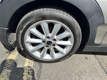 MINI CLUBMAN 2.0 Cooper D Estate 6dr Diesel Auto Euro 6 (s/s) (150 ps)