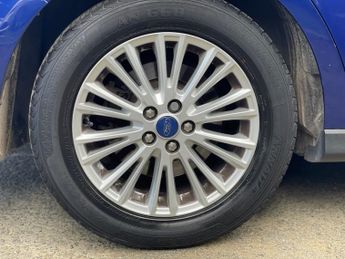 FORD S-MAX 2.0 TDCi Zetec MPV 5dr Diesel Powershift Euro 6 (s/s) (150 ps)