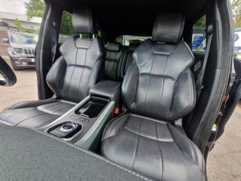 LAND ROVER RANGE ROVER EVOQUE 2.0 TD4 SE Tech SUV 5dr Diesel Auto 4WD Euro 6 (s/s) (180 ps)