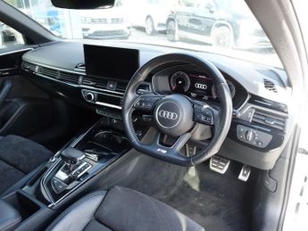 AUDI A4 AVANT 2.0 TDI 35 Black Edition Estate 5dr Diesel S Tronic Euro 6 (s/s)