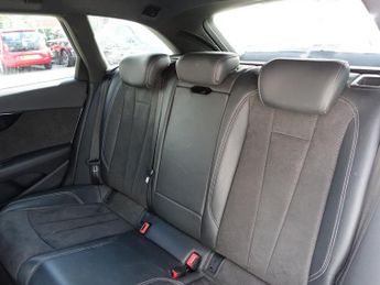 AUDI A4 AVANT 2.0 TDI 35 Black Edition Estate 5dr Diesel S Tronic Euro 6 (s/s)