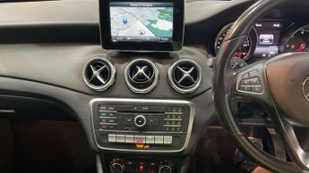 MERCEDES-BENZ GLA 2.1 GLA200d SE (Executive) SUV 5dr Diesel 7G-DCT Euro 6 (s/s) (1