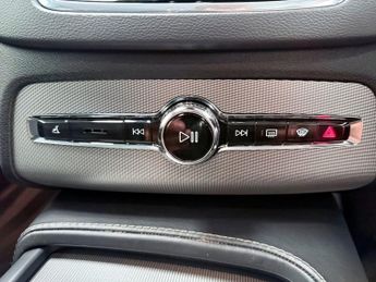 VOLVO XC90 2.0 D5 PowerPulse Inscription SUV 5dr Diesel Auto 4WD Euro 6 (s/