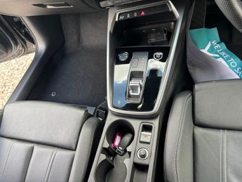 AUDI A3 1.5 TFSI 35 Black Edition Sportback 5dr Petrol S Tronic Euro 6 (