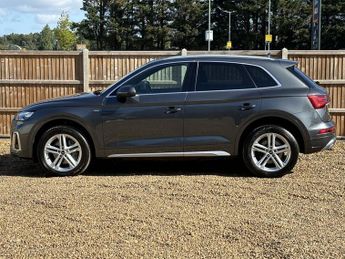 AUDI Q5 2.0 TFSI 45 S line SUV 5dr Petrol S Tronic quattro Euro 6 (s/s) 