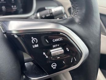 JAGUAR I-PACE 400 90kWh SE SUV 5dr Electric Auto 4WD (400 ps)