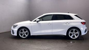AUDI A3 1.0 TFSI 30 S line Sportback 5dr Petrol S Tronic Euro 6 (s/s) (1