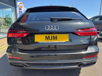 AUDI A6 AVANT 2.0 TDI 40 Black Edition Estate 5dr Diesel S Tronic quattro Euro