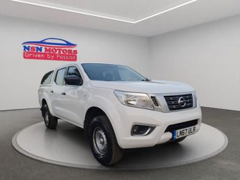 Nissan Navara 2.3 dCi Visia Pickup Double Cab 4dr Diesel Manual 4WD Euro 6 (s/