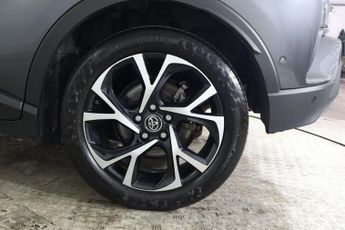TOYOTA C-HR 1.8 VVT-h Design CVT Euro 6 (s/s) 5dr