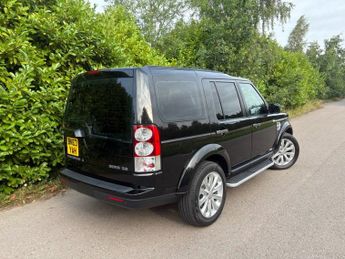 LAND ROVER DISCOVERY 4 3.0 SD V6 XS SUV 5dr Diesel Auto 4WD Euro 5 (255 bhp)