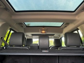 LAND ROVER DISCOVERY 4 3.0 SD V6 HSE SUV 5dr Diesel Auto 4WD Euro 5 (s/s) (255 bhp)
