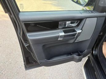 LAND ROVER DISCOVERY 4 3.0 SD V6 HSE SUV 5dr Diesel Auto 4WD Euro 5 (s/s) (255 bhp)