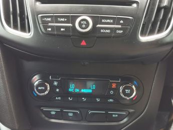FORD FOCUS 2.0T EcoBoost ST-2 Hatchback 5dr Petrol Manual Euro 5 (s/s) (250