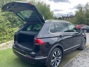 VOLKSWAGEN TIGUAN 2.0 TDI R-Line SUV 5dr Diesel DSG 4Motion Euro 6 (s/s) (150 ps)