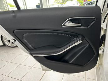 MERCEDES-BENZ A-CLASS 1.5 A180d Sport (Premium) Hatchback 5dr Diesel 7G-DCT Euro 6 (s/
