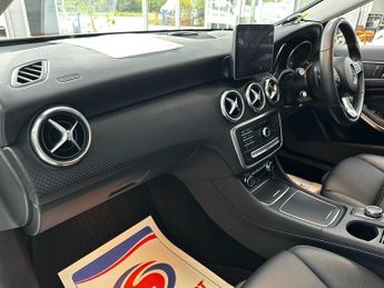 MERCEDES-BENZ A-CLASS 1.5 A180d Sport (Premium) Hatchback 5dr Diesel 7G-DCT Euro 6 (s/