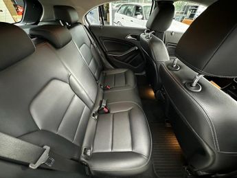 MERCEDES-BENZ A-CLASS 1.5 A180d Sport (Premium) Hatchback 5dr Diesel 7G-DCT Euro 6 (s/