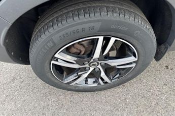 VOLVO XC40 2.0 B3 MHEV Plus SUV 5dr Petrol Hybrid DCT Auto Euro 6 (s/s) (16