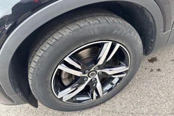 VOLVO XC40 2.0 B3 MHEV Plus SUV 5dr Petrol Hybrid DCT Auto Euro 6 (s/s) (16