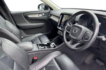 VOLVO XC40 2.0 B3 MHEV Plus SUV 5dr Petrol Hybrid DCT Auto Euro 6 (s/s) (16