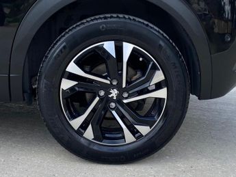 PEUGEOT E-2008 50kWh GT SUV 5dr Electric Auto (136 ps)