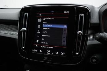 VOLVO XC40 2.0 D4 R-Design SUV 5dr Diesel Auto AWD Euro 6 (s/s) (190 ps)