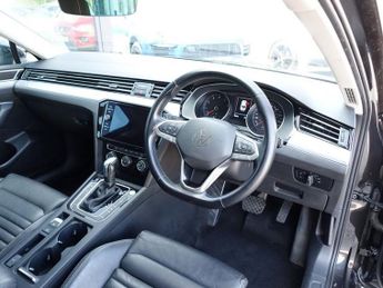 VOLKSWAGEN PASSAT 1.5 TSI EVO SEL Saloon 4dr Petrol DSG Euro 6 (s/s) (150 ps)
