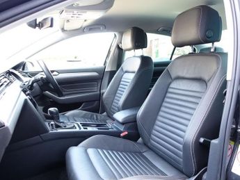 VOLKSWAGEN PASSAT 1.5 TSI EVO SEL Saloon 4dr Petrol DSG Euro 6 (s/s) (150 ps)