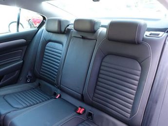 VOLKSWAGEN PASSAT 1.5 TSI EVO SEL Saloon 4dr Petrol DSG Euro 6 (s/s) (150 ps)