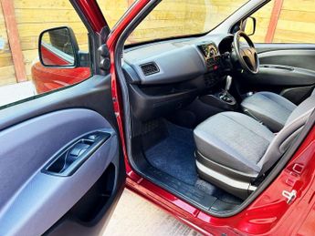 FIAT DOBLO 4 Seat Auto Wheelchair Accessible Disabled Access Vehicle WAV