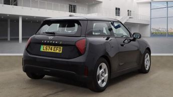 MINI ELECTRIC COOPER SE 54.2kWh Classic Hatchback 3dr Electric Auto (218 ps)