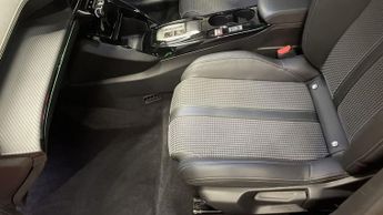 PEUGEOT E-208 50kWh GT Hatchback 5dr Electric Auto (7kW Charger) (136 ps)