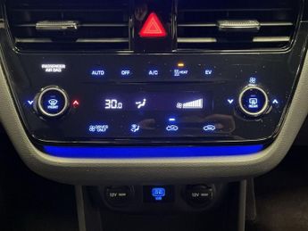 HYUNDAI IONIQ 38.3kWh Premium Hatchback 5dr Electric Auto (136 ps)
