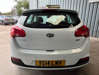 KIA CEED 1.6 CRDi 2 Hatchback 5dr Diesel Auto Euro 5 (126 bhp)