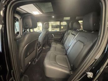 LAND ROVER DEFENDER 5.0 P525 V8 SUV 5dr Petrol Auto 4WD Euro 6 (s/s) (525 ps)